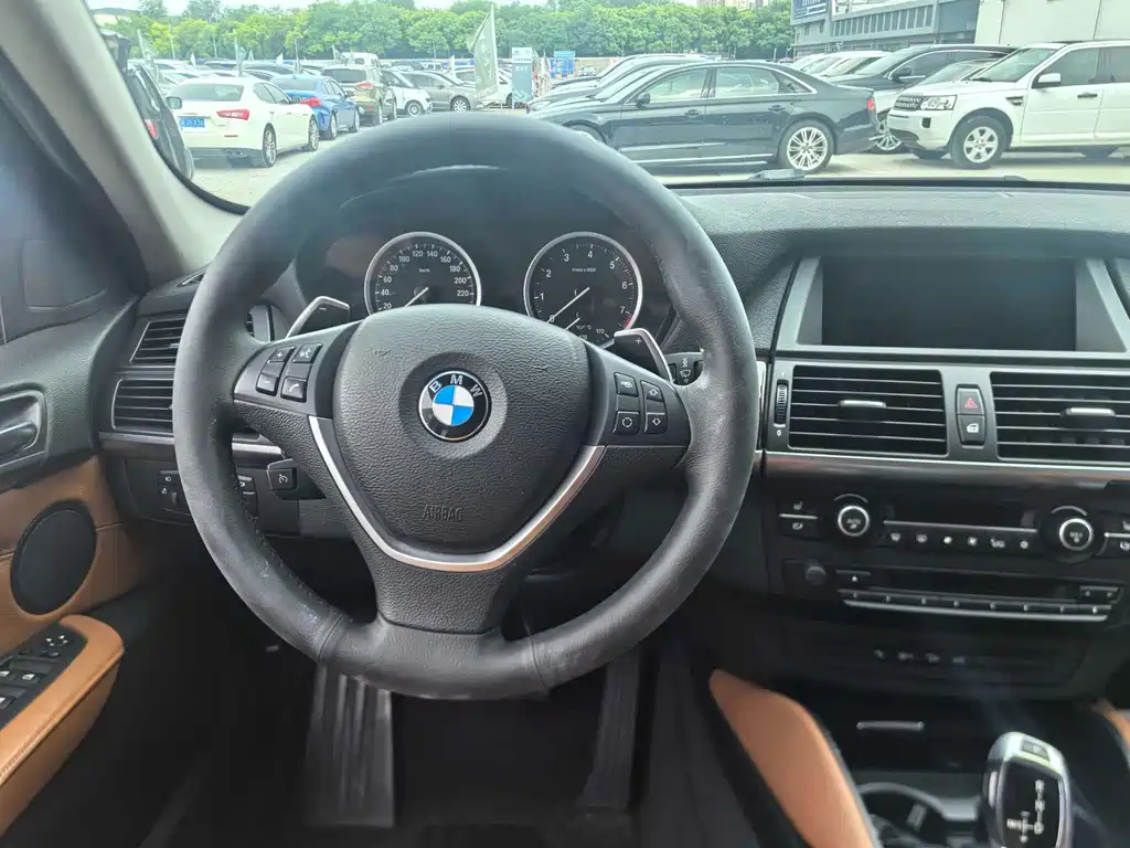 BMW X6 2014 — фото 11