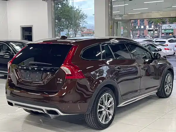 Volvo V60 2016