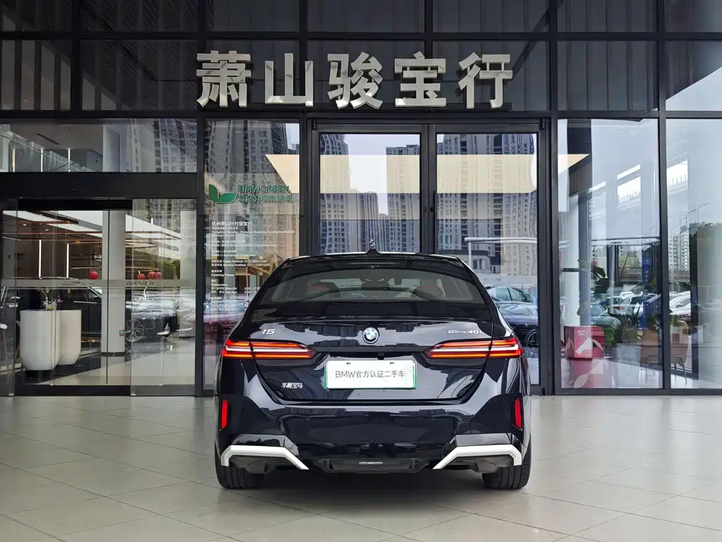 BMW i5 2025 — фото 6