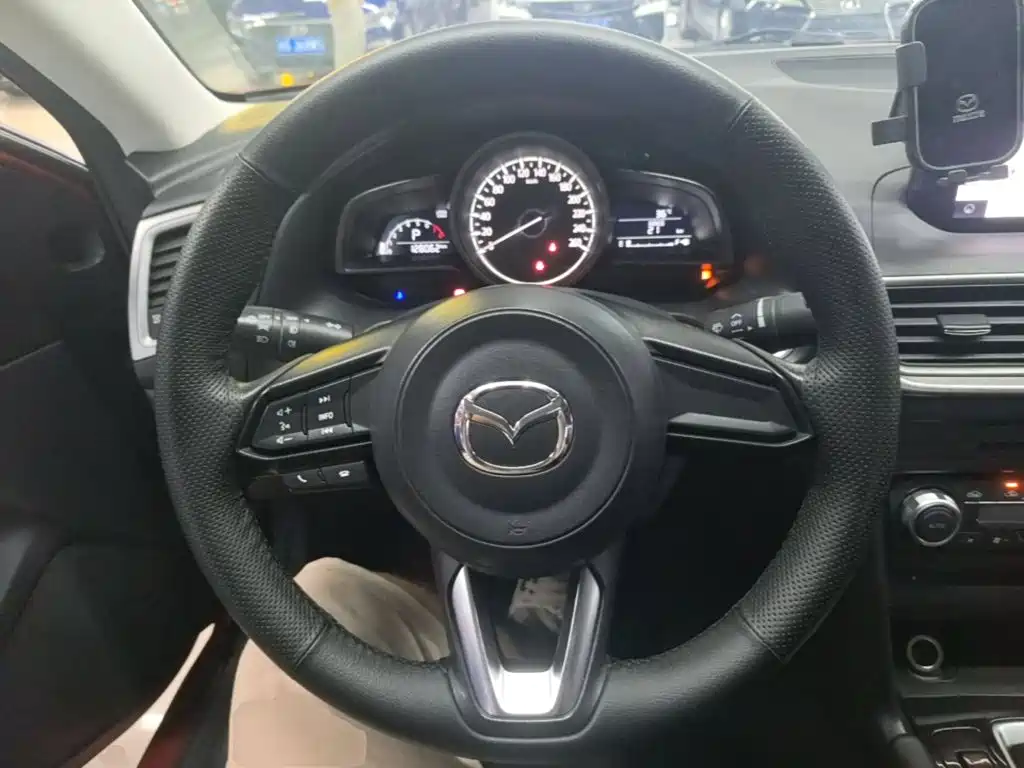 Mazda 3 Angkesela 2019 — фото 11