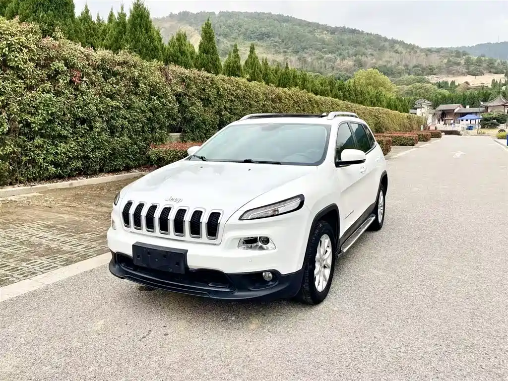 Jeep Cherokee 2016 — фото 2