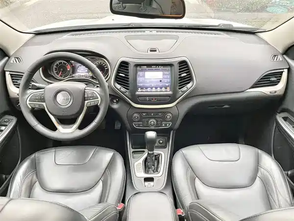 Jeep Cherokee 2016