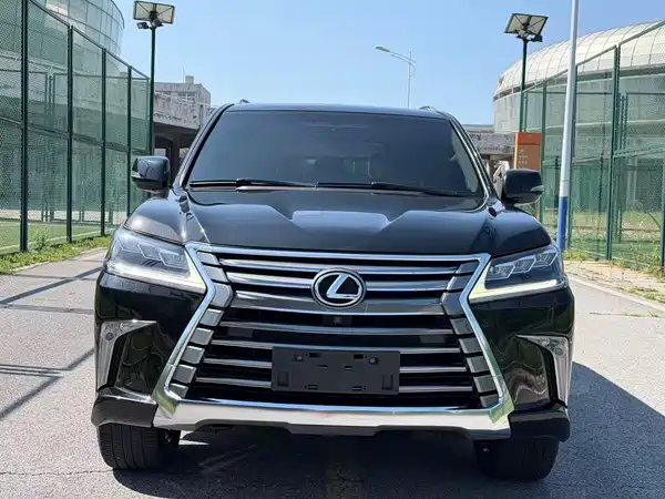Lexus LX 2018