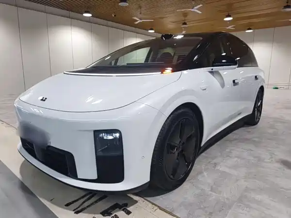 Li Auto i8 2026