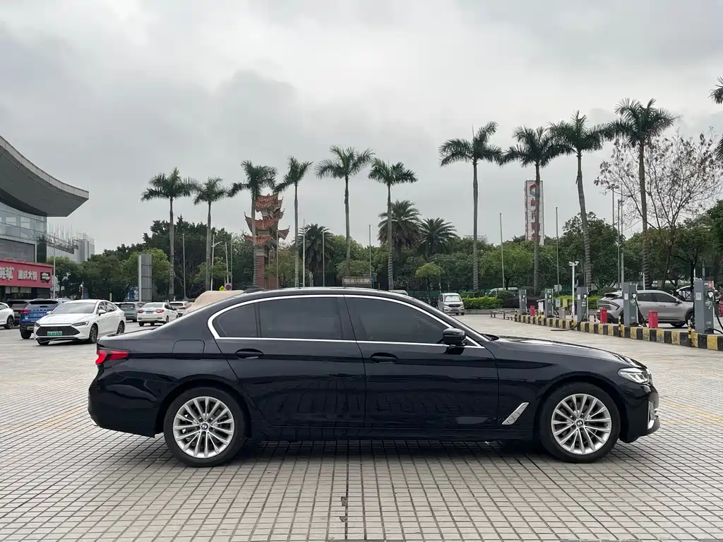 BMW 5 Series 2022