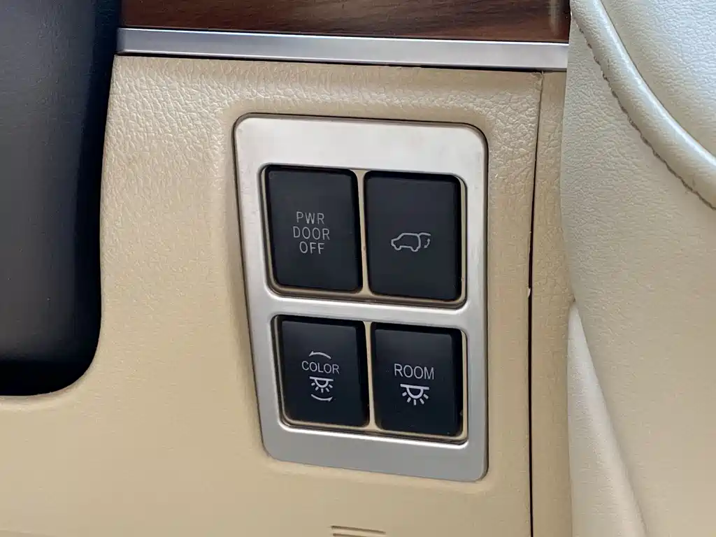 Toyota Land Cruiser 2017 — фото 22