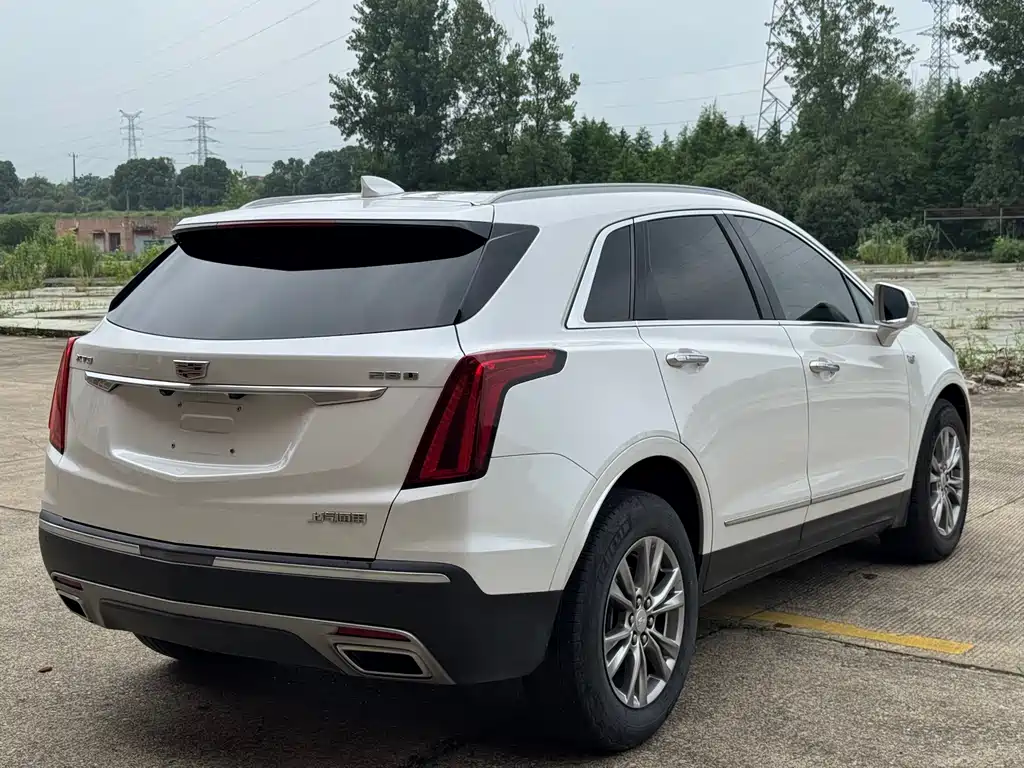 Cadillac XT5 2020 — фото 9
