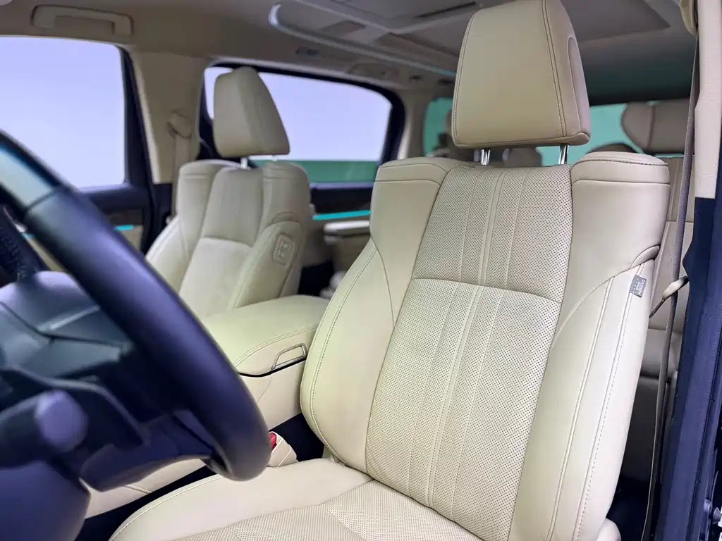 Toyota Alphard 2023 — фото 5