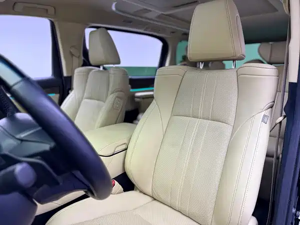 Toyota Alphard 2023