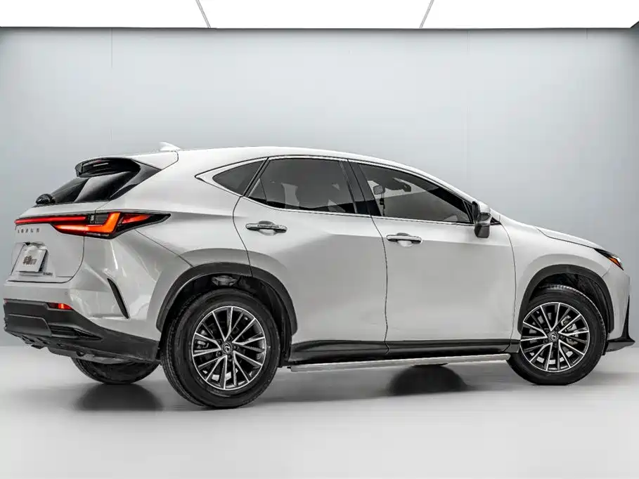 Lexus NX 2023 — фото 5