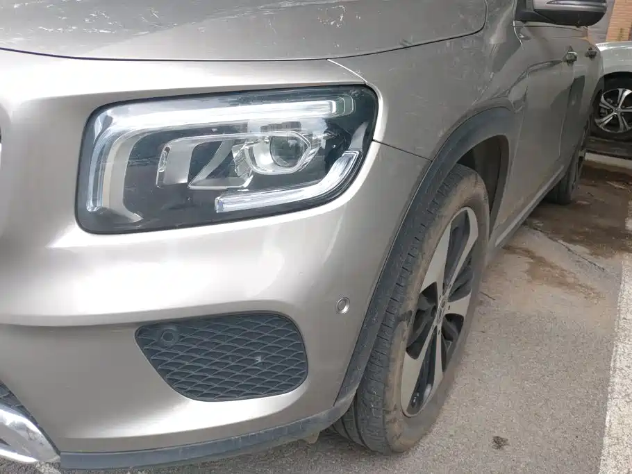 Mercedes-Benz GLB 2023