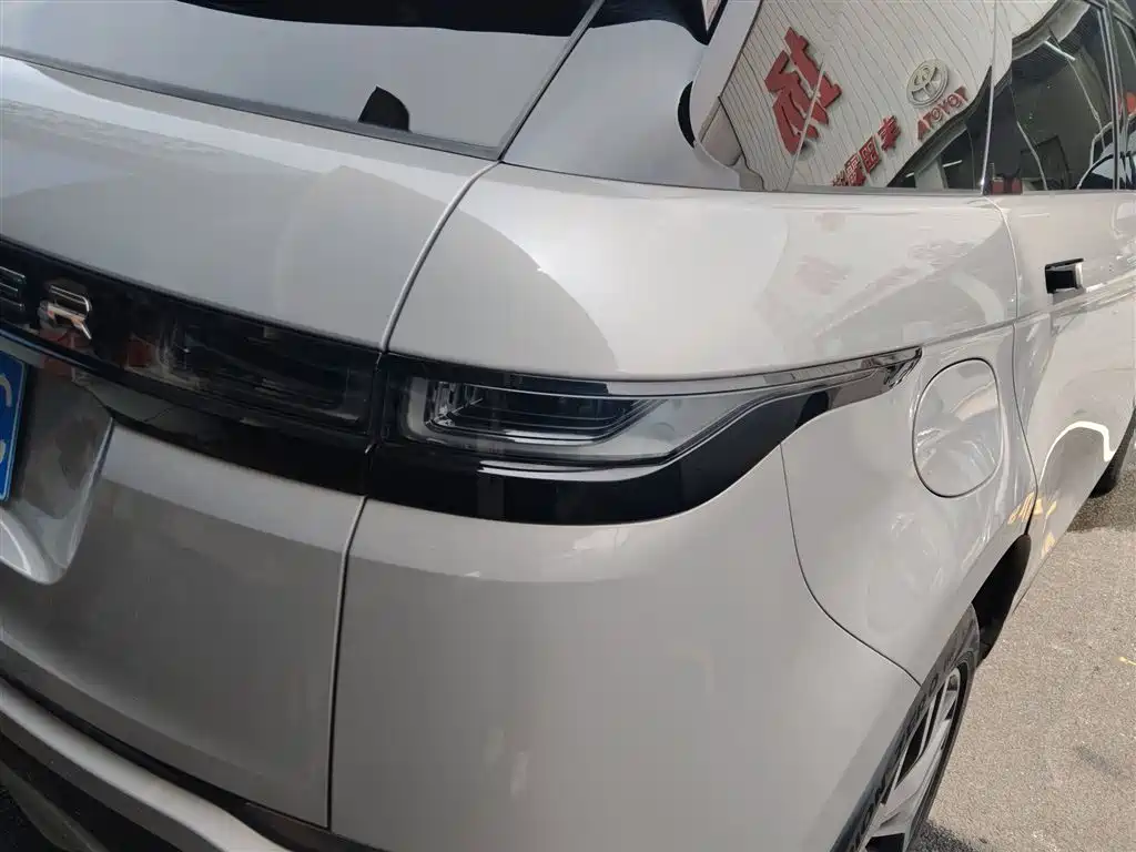 Land Rover Evoque 2022 — фото 8
