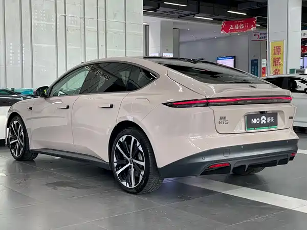 NIO ET5 2023