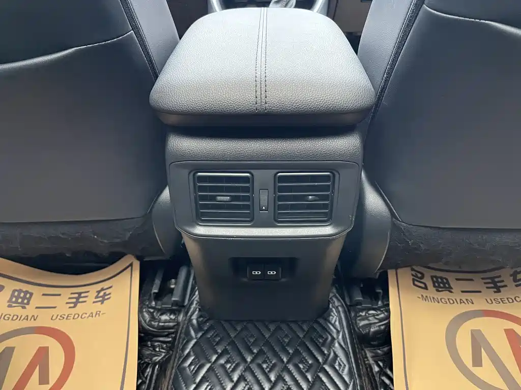 Toyota Wildlander 2023 — фото 10