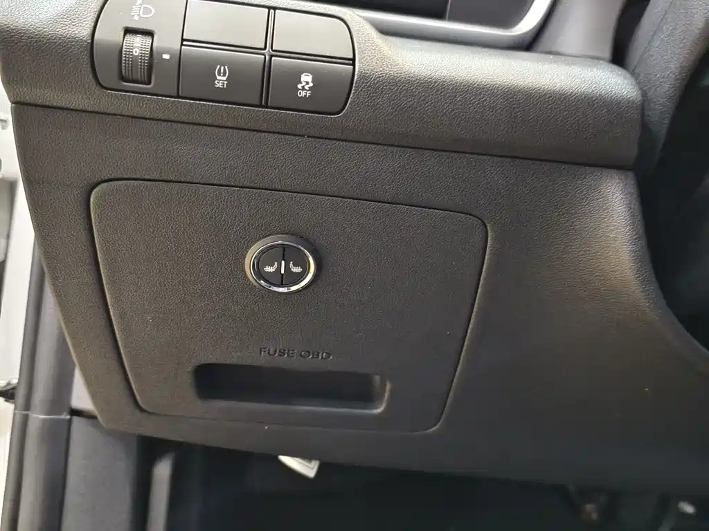 Hyundai Elantra 2022 — фото 9