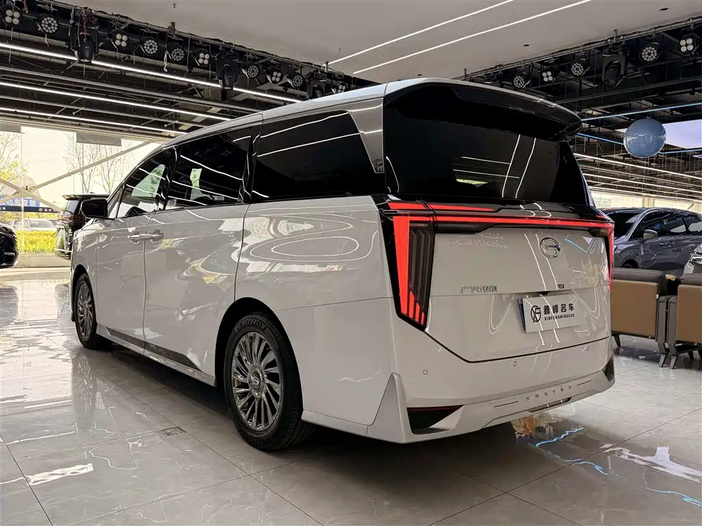 GAC Motor Trumpchi M8 2023 — фото 29