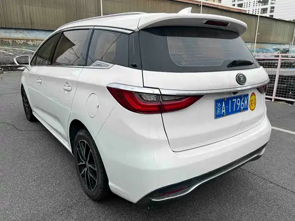BYD Song MAX 2017