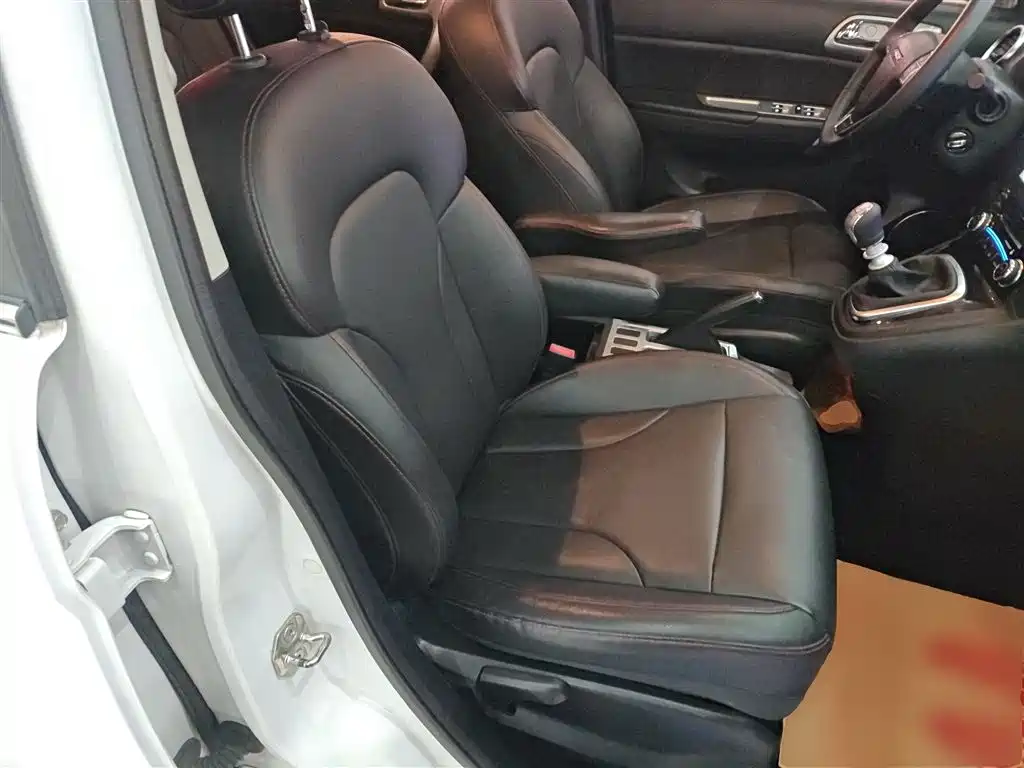 Haval H6 2015 — фото 25