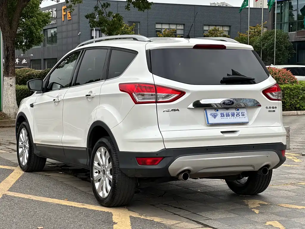 Ford Kuga 2013 — фото 6