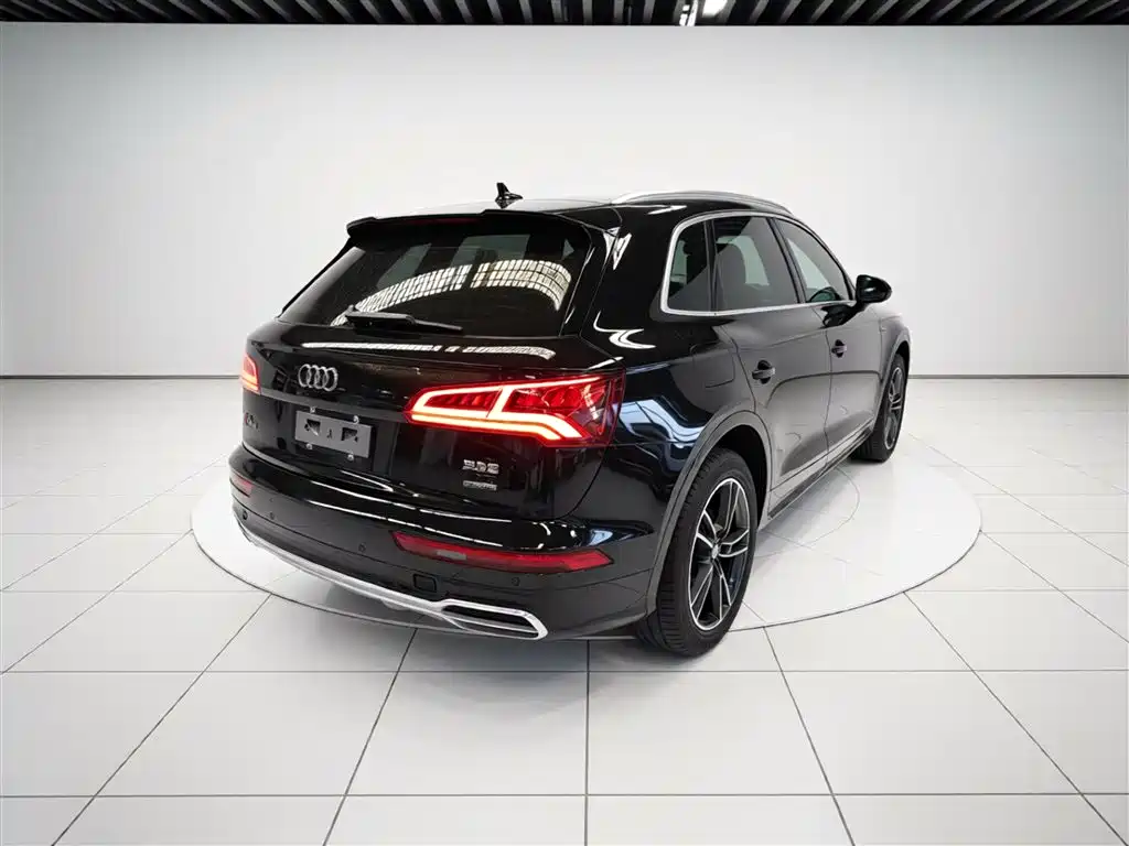 Audi Q5L 2020 — фото 5