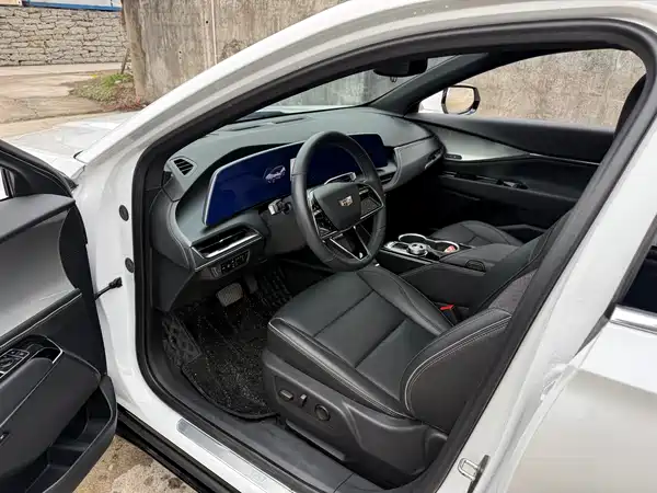 Cadillac GT4 2023