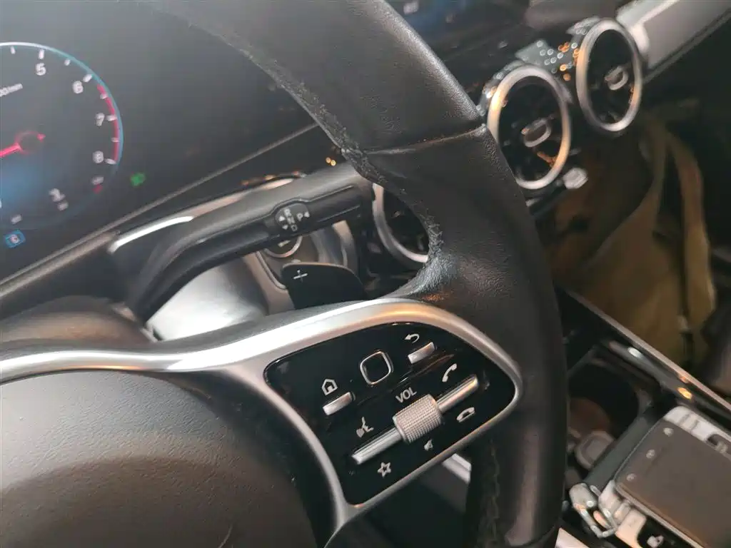 Mercedes-Benz GLB 2020 — фото 10