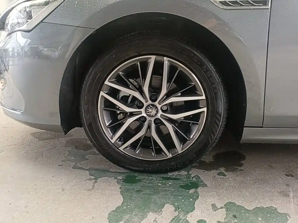 BYD Qin PLUS 2022 — фото 23