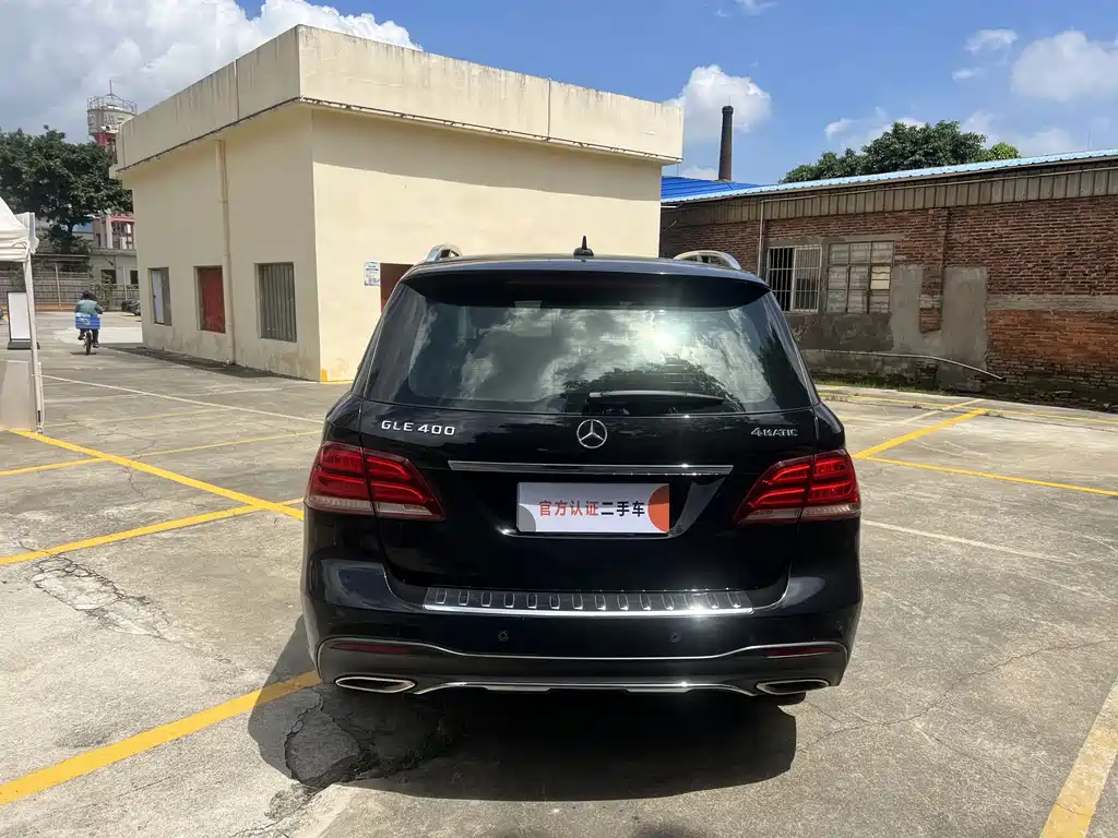 Mercedes-Benz GLE 2016