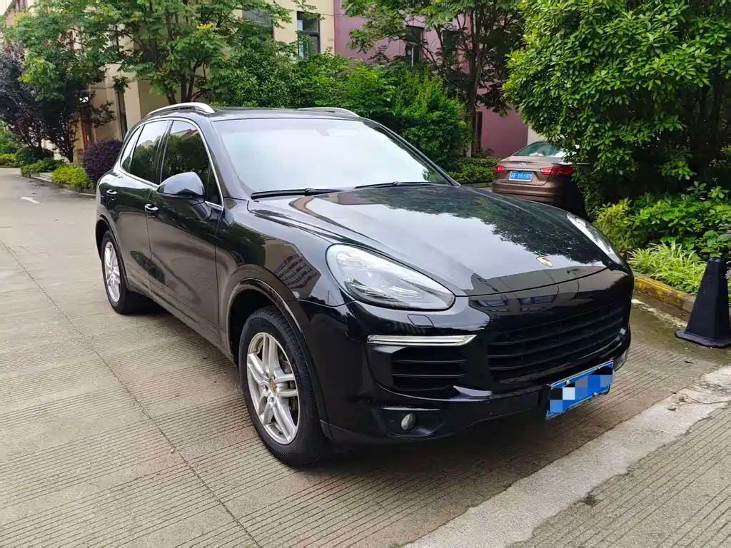 Porsche Cayenne 2017 — фото 2