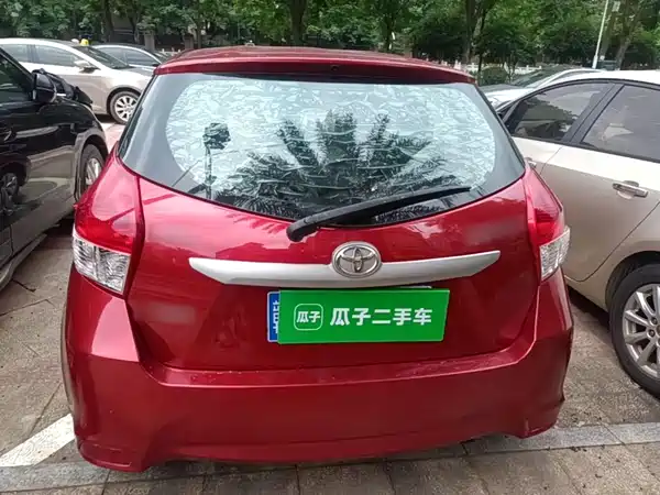 Toyota Yaris L 2015
