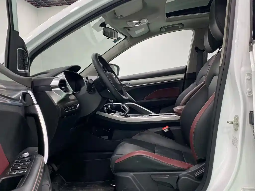 Geely Binyue 2021