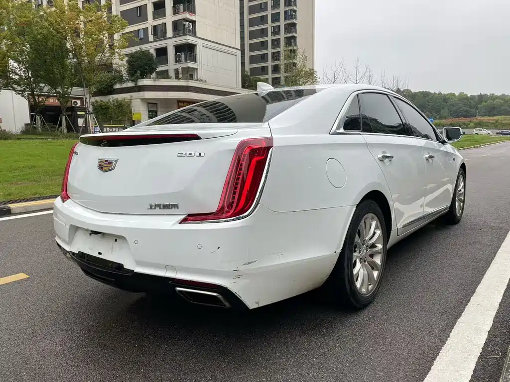 Cadillac XTS 2018 — фото 9
