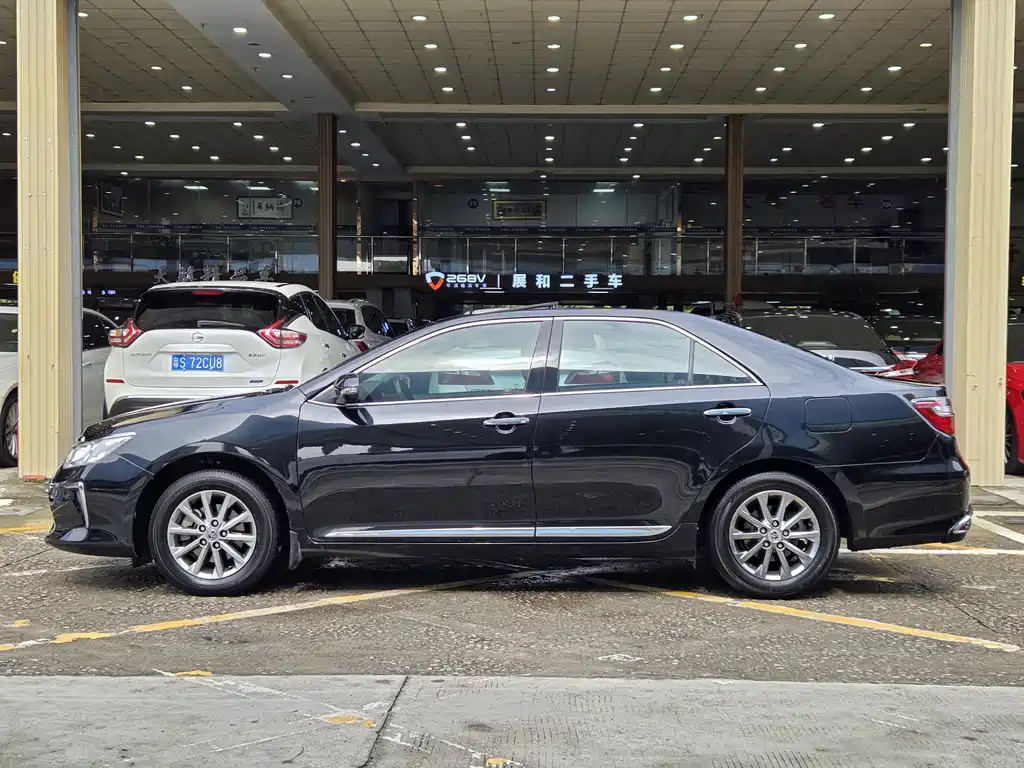 Toyota Camry 2016 — фото 17