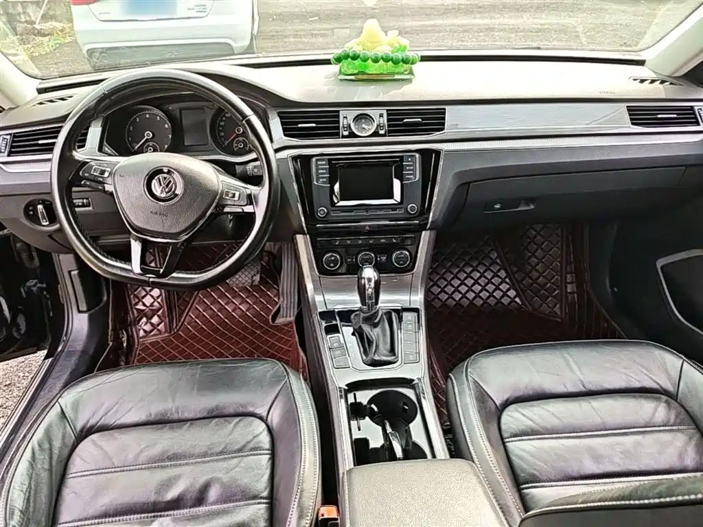 Volkswagen Passat 2016 — фото 10