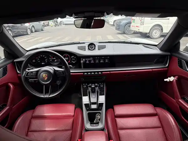 Porsche 911 2020