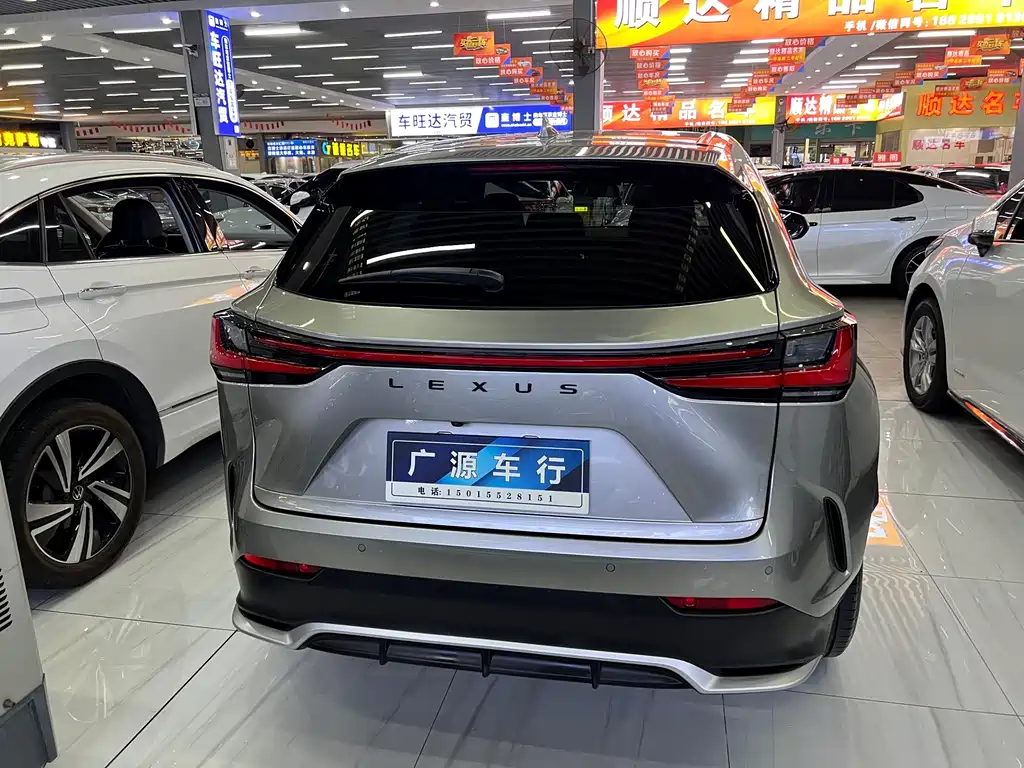 Lexus NX 2022 — фото 15