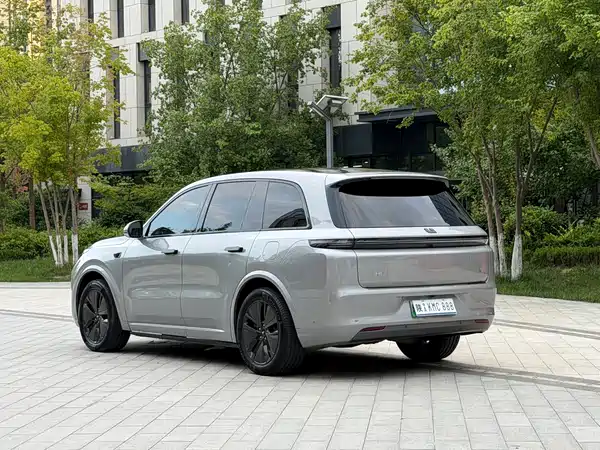 Li Auto L8 2024