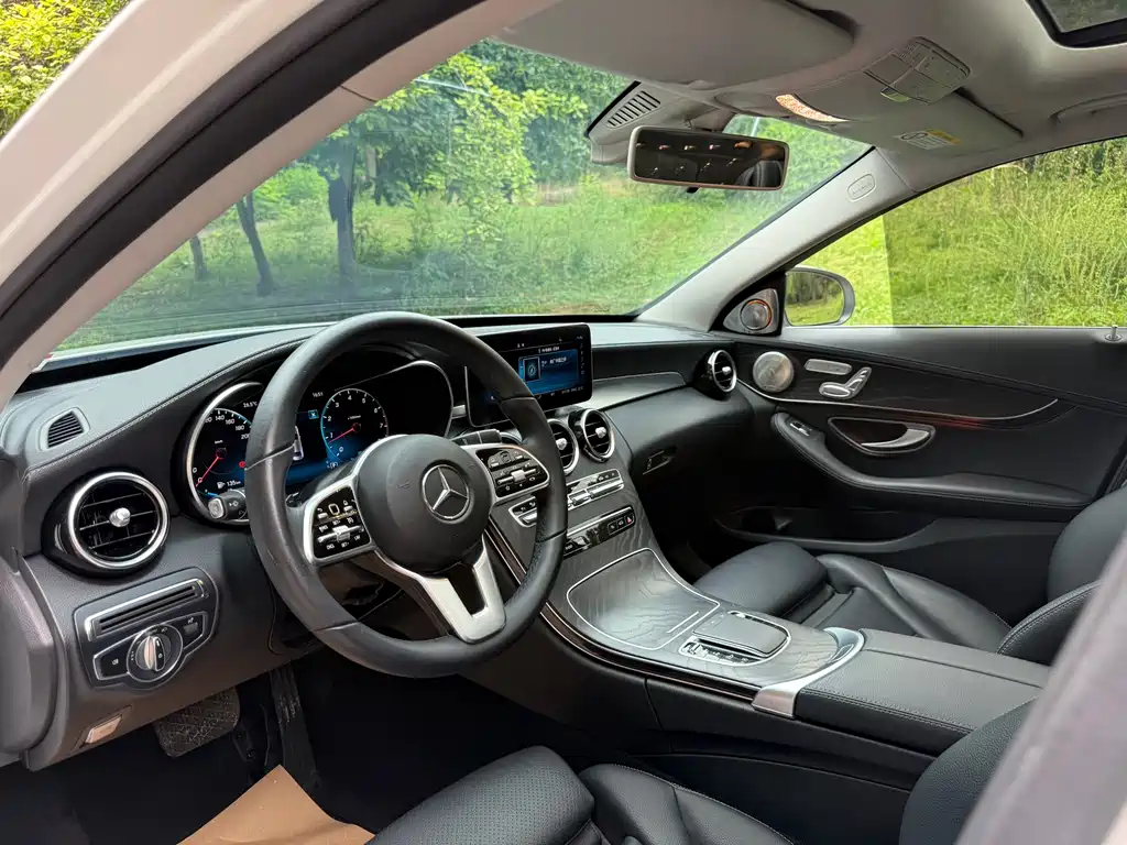 Mercedes-Benz C-Class 2019 — фото 6