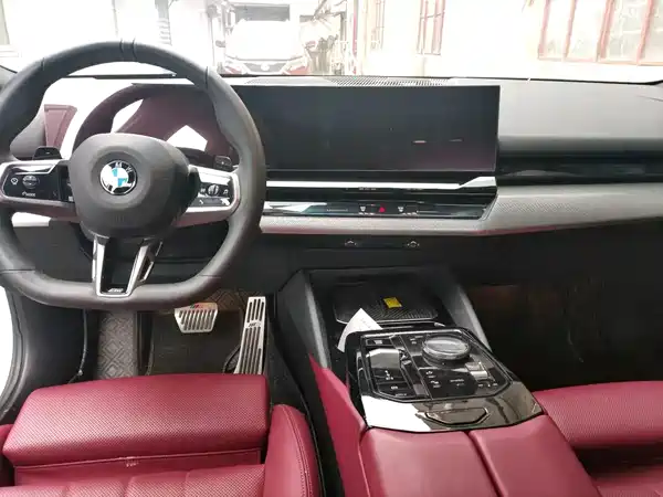 BMW 5 Series 2025