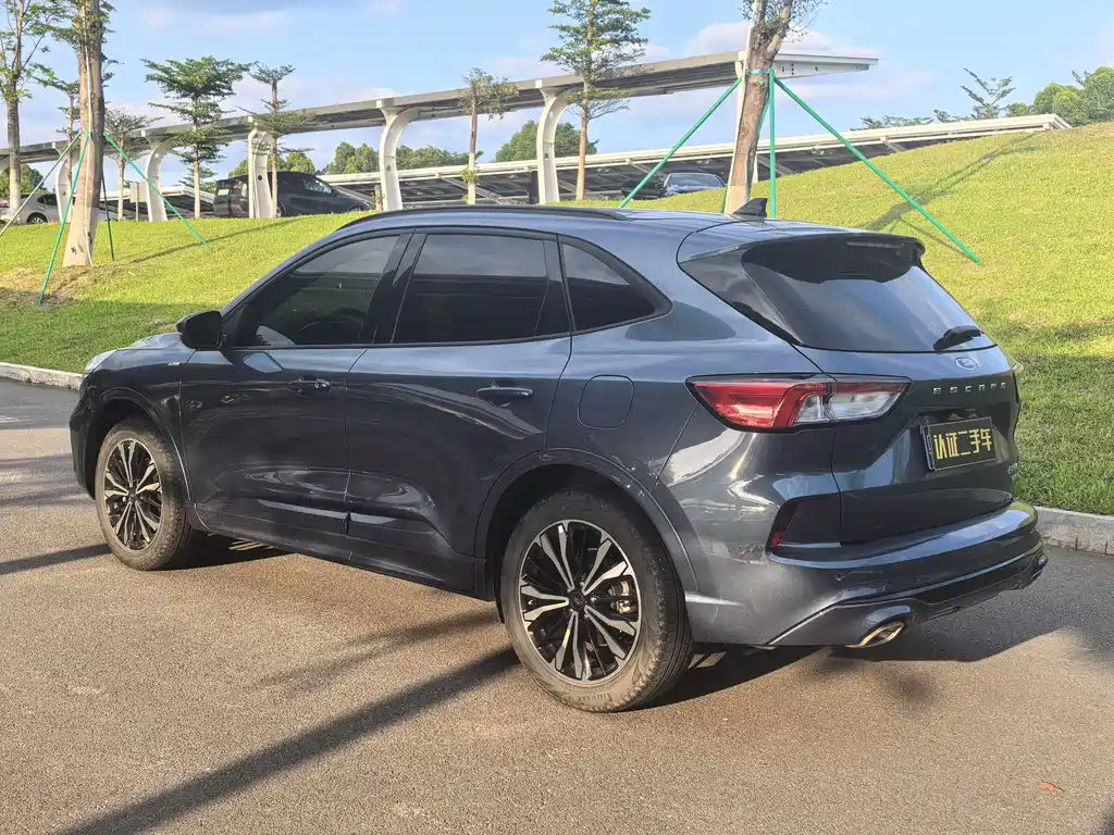 Ford Escape 2020 — фото 14