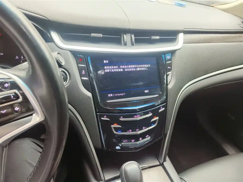 Cadillac XTS 2019 — фото 13
