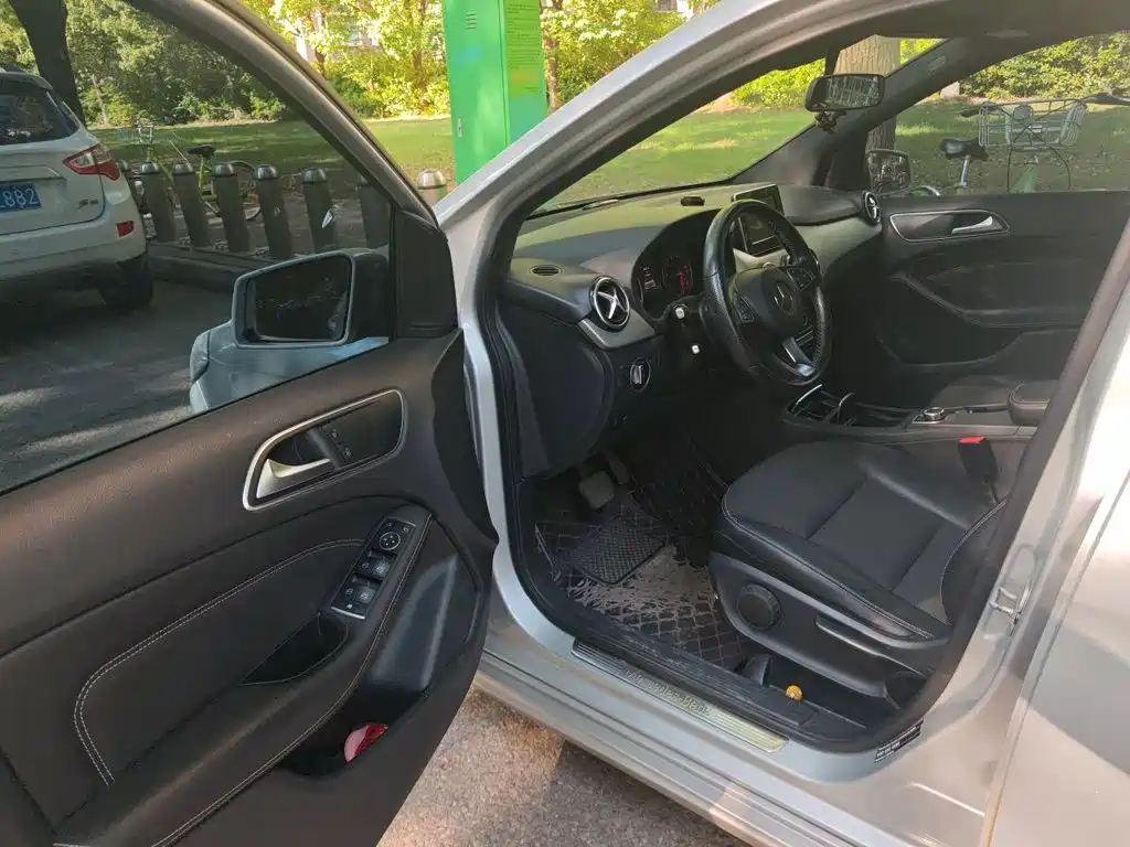 Mercedes-Benz B-Class 2015 — фото 14