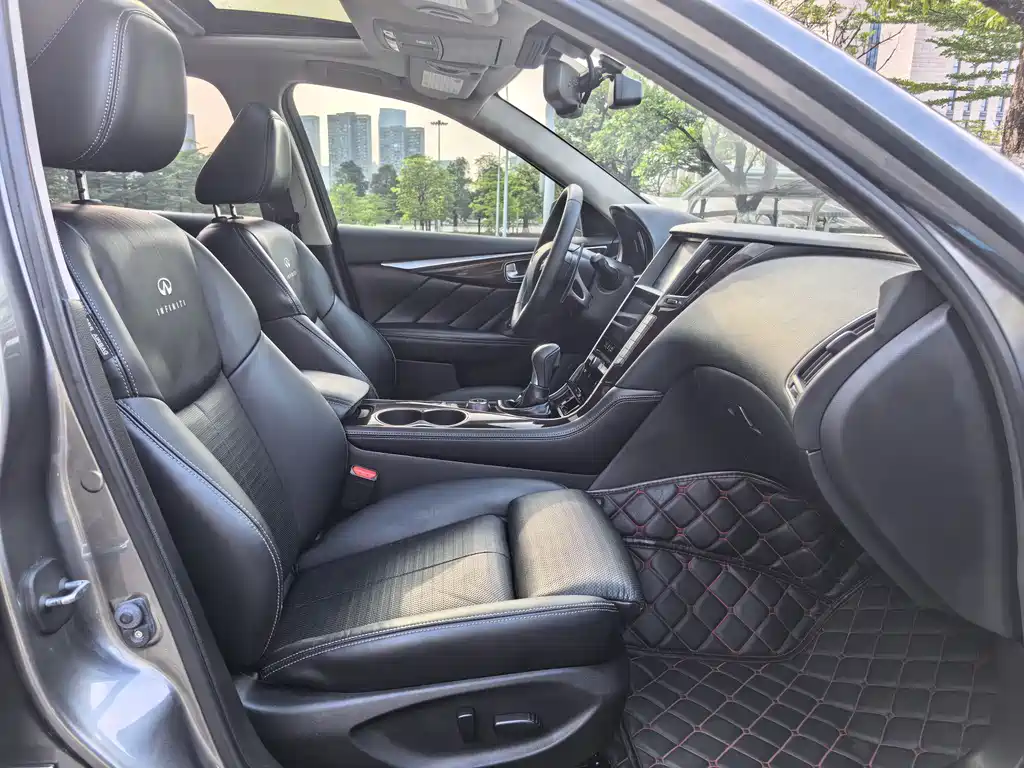 Infiniti Q50L 2015 — фото 12