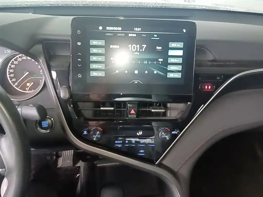 Toyota Camry 2022 — фото 20
