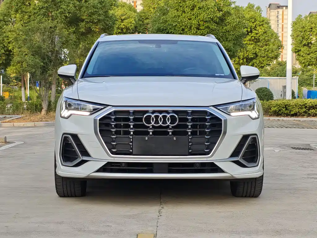 Audi Q3 2023 — фото 2