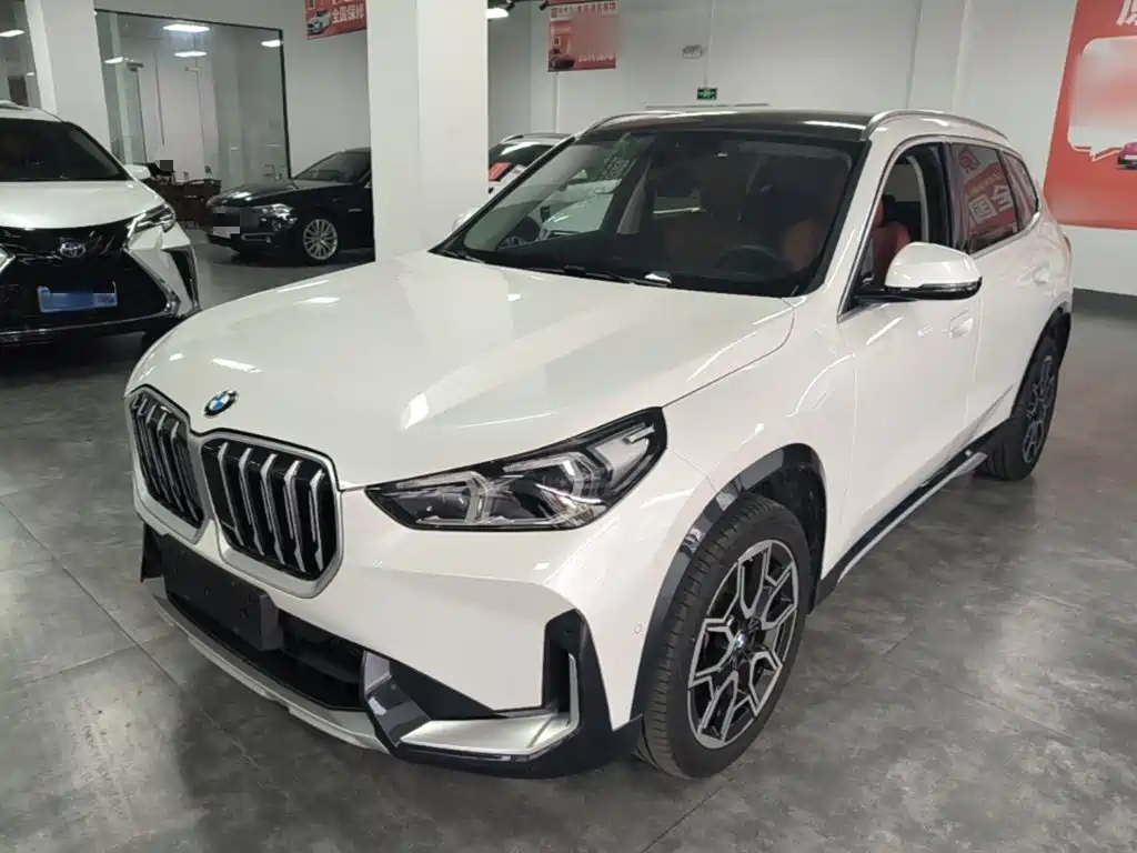 BMW X1 2024 — фото 1