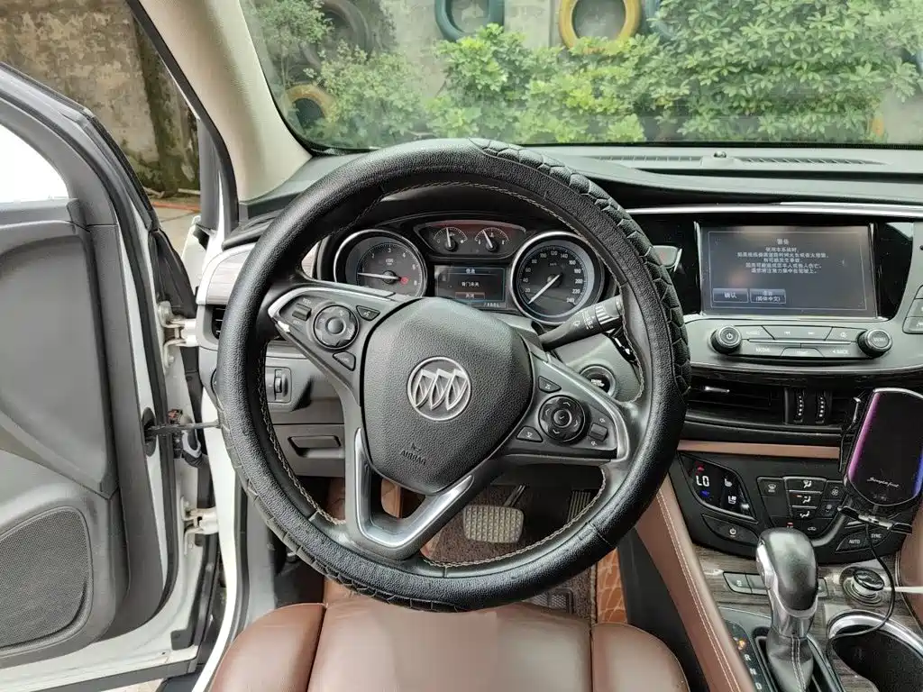 Buick Envision Plus 2018 — фото 3