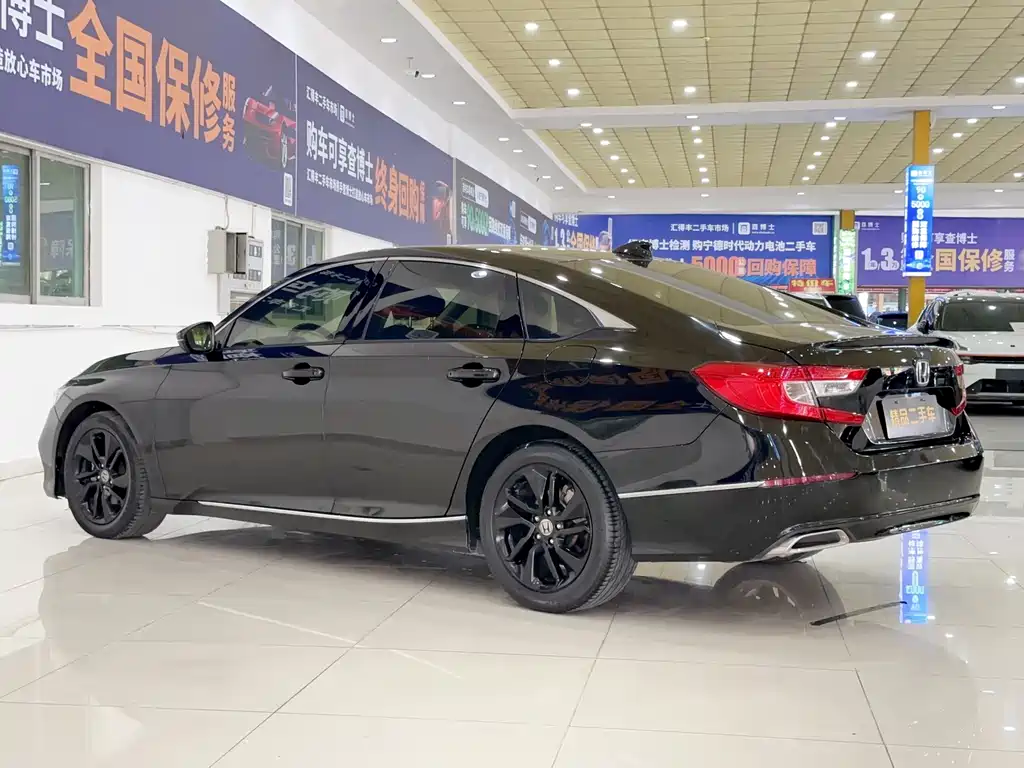 Honda Accord 2019 — фото 19