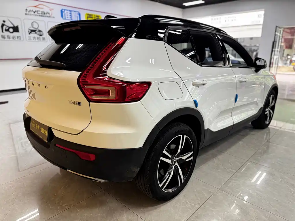 Volvo XC40 2019 — фото 13