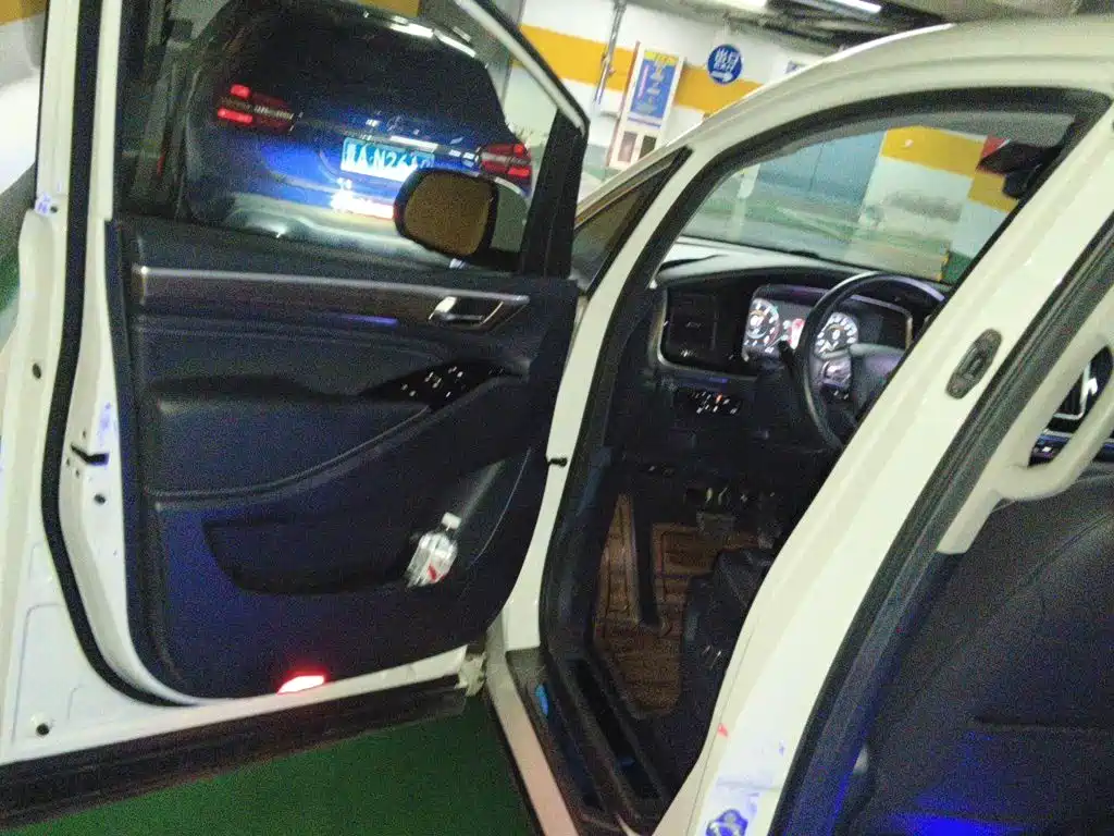 GAC Trumpchi M8 2021 — фото 17
